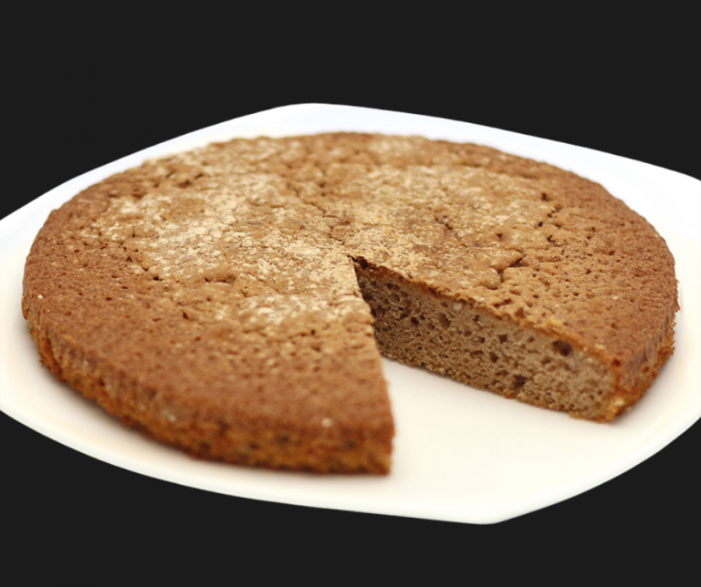 la-fabrique-gourmande-gateau-noisettes-fond-noir